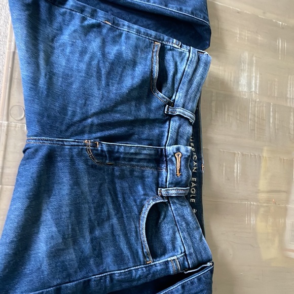 American Eagle Outfitters Jeans High Rise Curvy size 4 Short - Picture 9 of 9